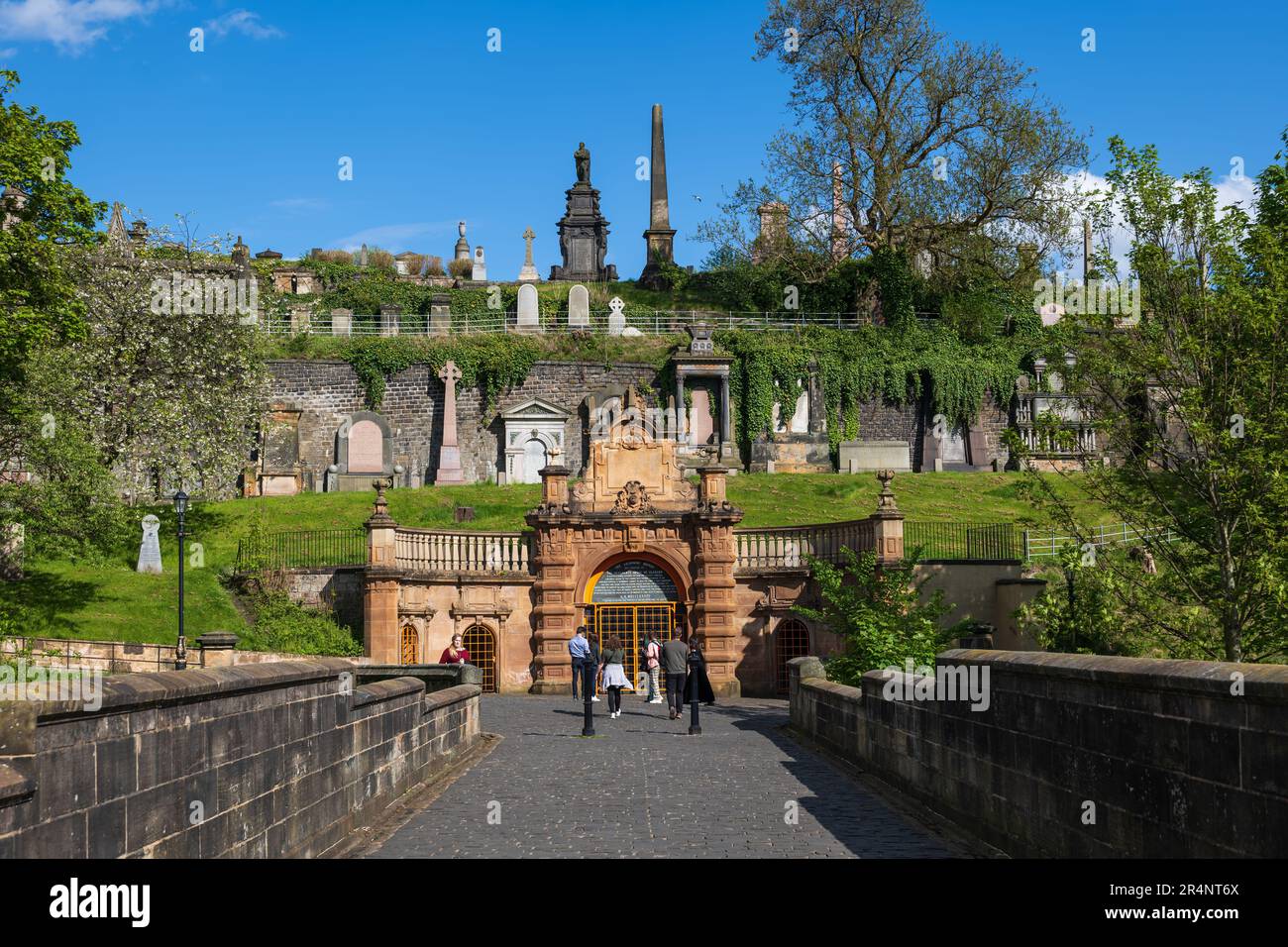 La necropoli di Glasgow, storico cimitero vittoriano a Glasgow, Scozia, Regno Unito. Foto Stock