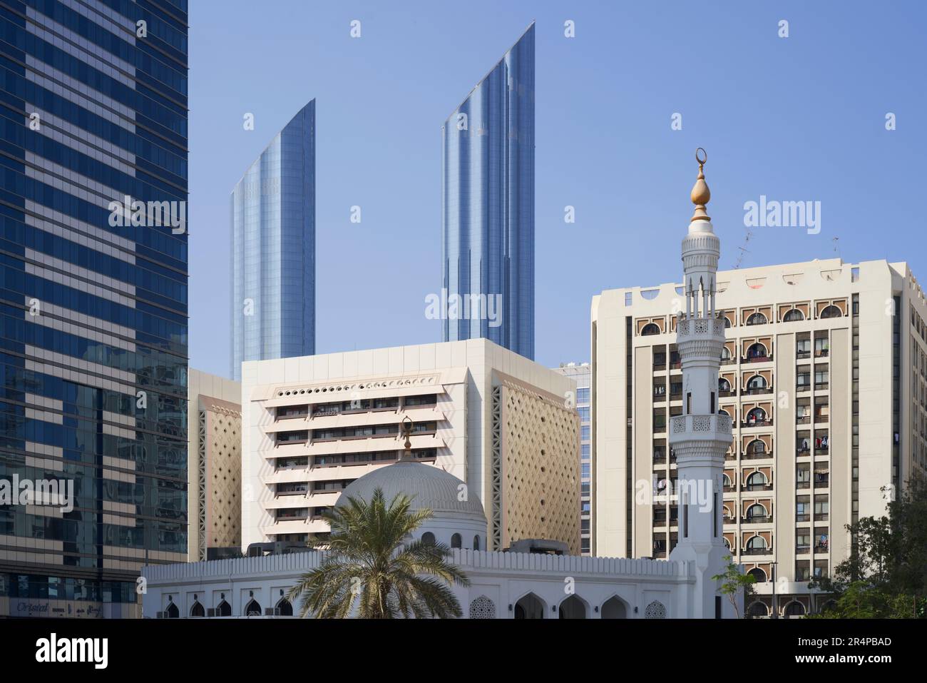 Edifici nel centro di Abu Dhabi, Emirati Arabi Uniti Foto Stock