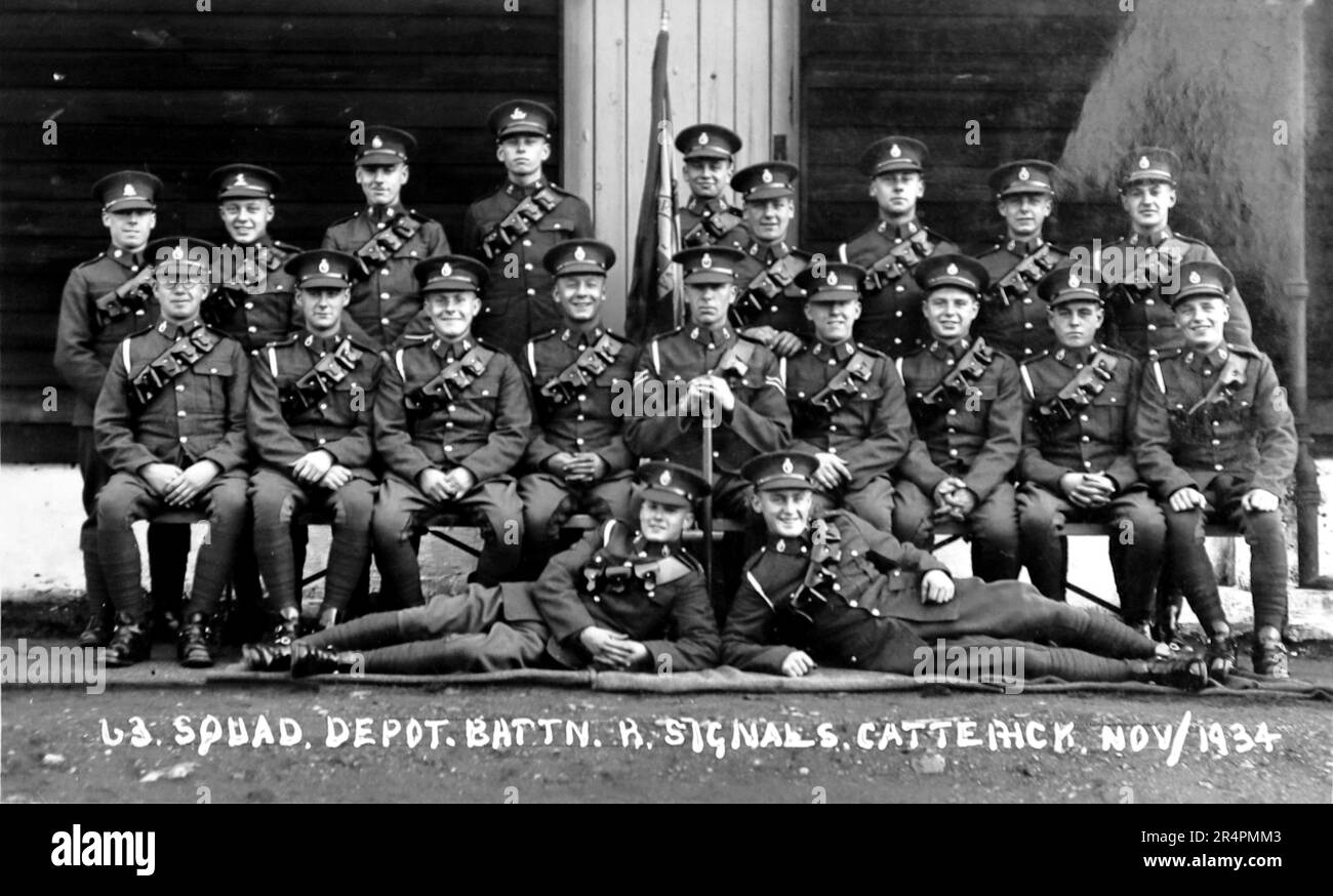 63 Squad Depot Battalion, R. Signals, Catterick, novembre 1934. Battaglione dell'esercito britannico da una cartolina fotografica non attribuita. Foto Stock