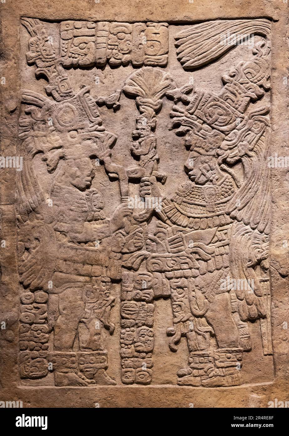Architrave maya intagliato pietra, Yaxchilan, Chiapas, Messico. Foto Stock