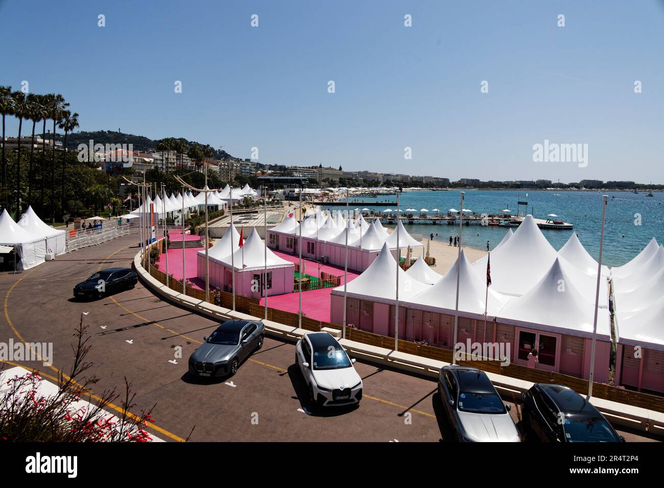Cannes, Francia. 27th maggio, 2023. Vista generale del villaggio Riviera durante il Festival di Cannes il 27 maggio 2023 a Cannes, Francia. Foto Stock