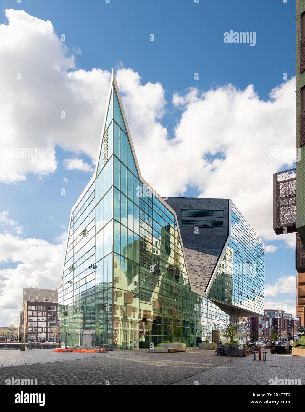 Amsterdam, Paesi Bassi - edificio su Ijdok Foto Stock