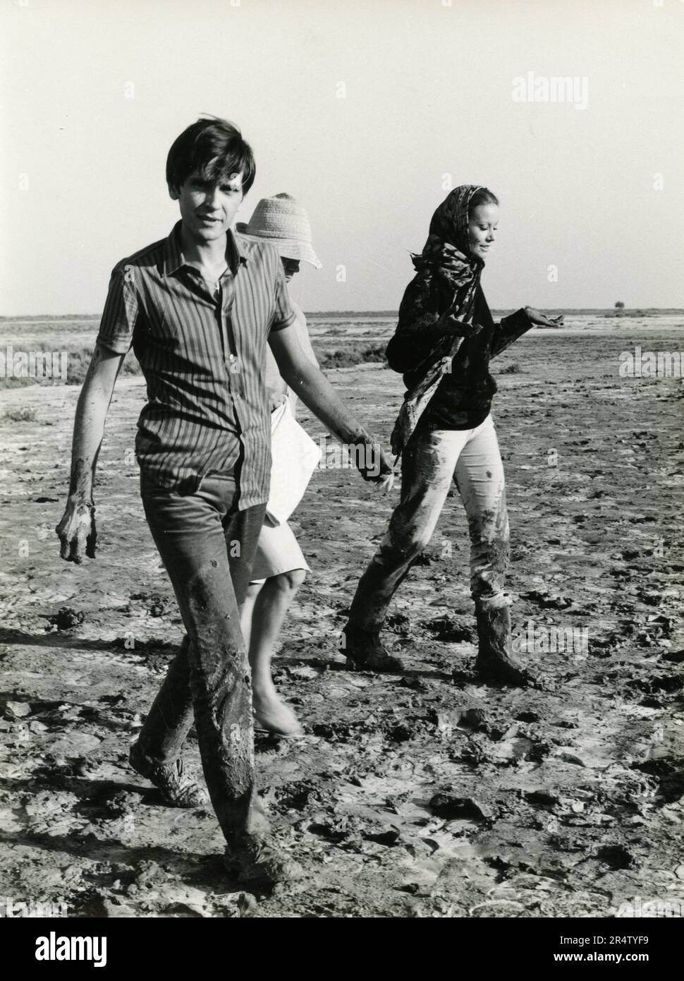 L'attrice francese Claudine Auger e l'attore Fabrizio Moresco nel film come ti chiami amore mio?, Italia 1970 Foto Stock