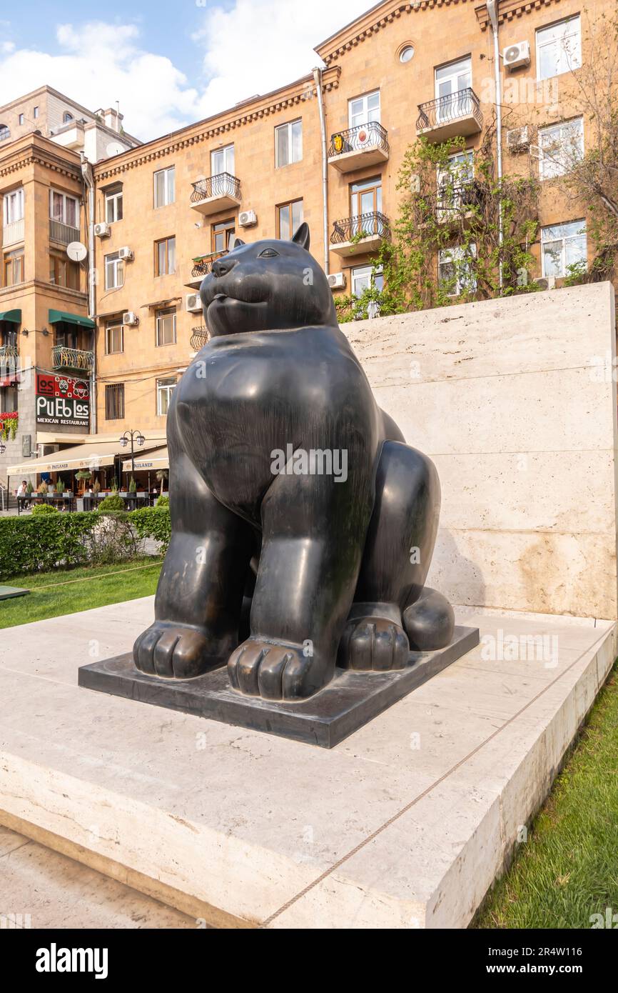 Scultura Fernando Botero, Gatto (Cat) Alexander Tamanyan Park Yerevan Armenia Foto Stock