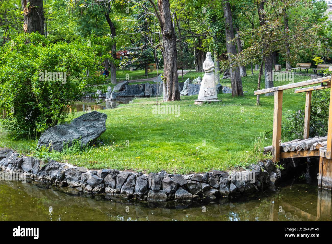 Lover's Park Yerevan - Fondazione Boghossiana. È stato progettato dal paesaggista svizzero Pierre Rembach. Yerevan Armenia Foto Stock