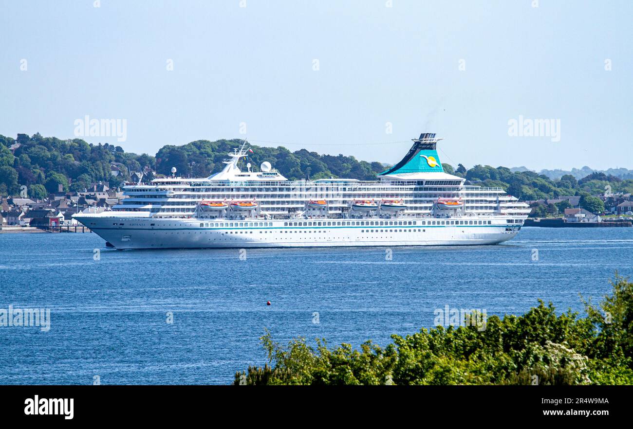 Dundee, Tayside, Scozia, Regno Unito. 30th maggio, 2023. La nave da crociera tedesca Phoenix Reisen Cruises, Artania, che arriva a Dundee intorno alle 11am:11pm oggi e partirà stasera alle 18:00. L'attuale viaggio di Artania è un viaggio di andata e ritorno di 12 giorni nel Regno Unito. L'itinerario è iniziato il 20th maggio 2023 e termina il 1st giugno 2023 arrivando a Bremerhaven, Brema, Germania. Credit: Dundee Photographics/Alamy Live News Foto Stock
