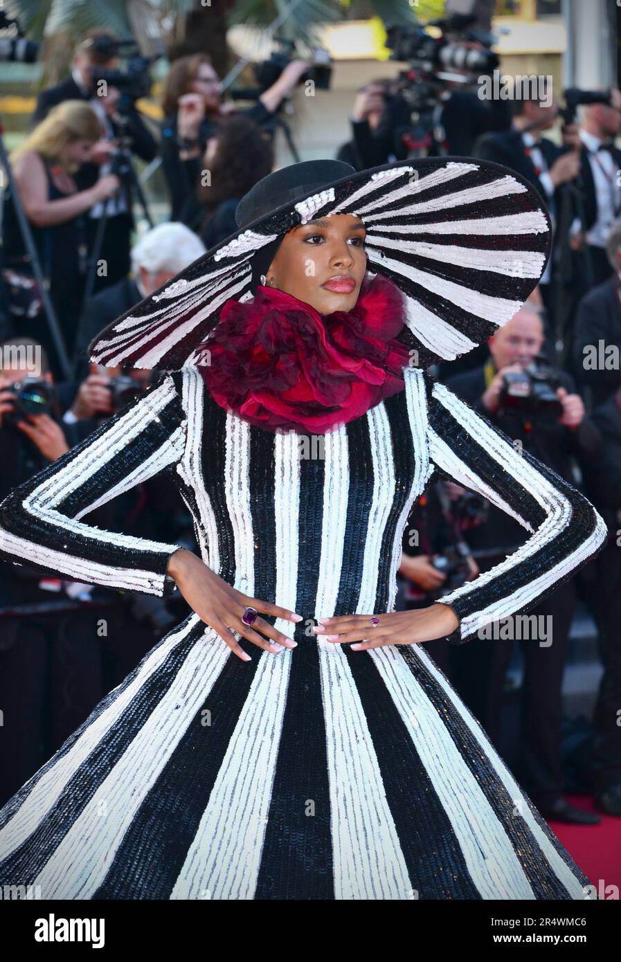 Ikram Abdi Omar (vestito da Nina Ricci) 76th Festival del Cinema di Cannes: Cerimonia di proiezione e chiusura 'Elemental' 27 maggio 2023 Foto Stock