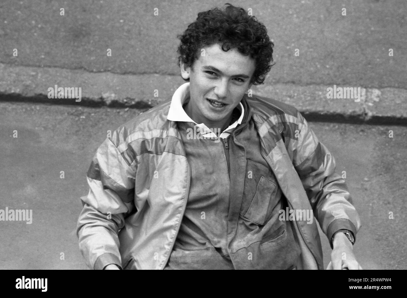 Ritratto del tennista francese-algerino Tarik Benhabiles nel maggio 1984. Foto Stock