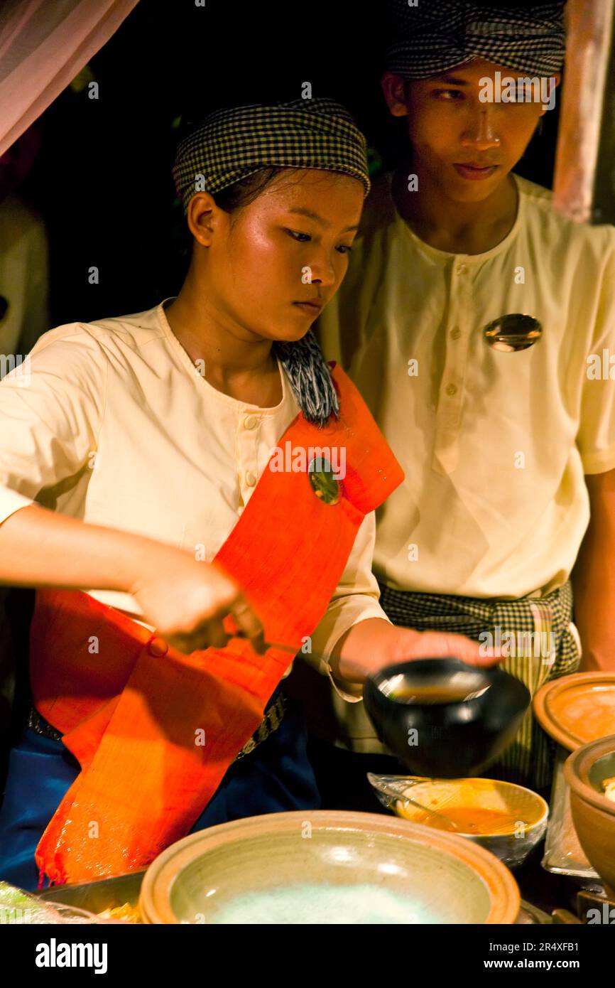 Cibo preparato in un hotel in Cambogia; Siem Reap, Cambogia Foto Stock
