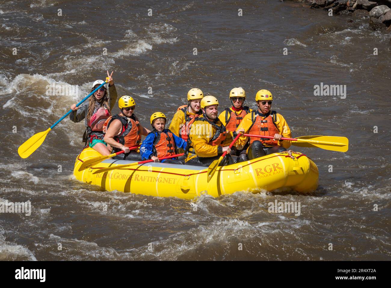 Gruppo di persone Rafting il fiume Arkansas in Colorado Foto Stock
