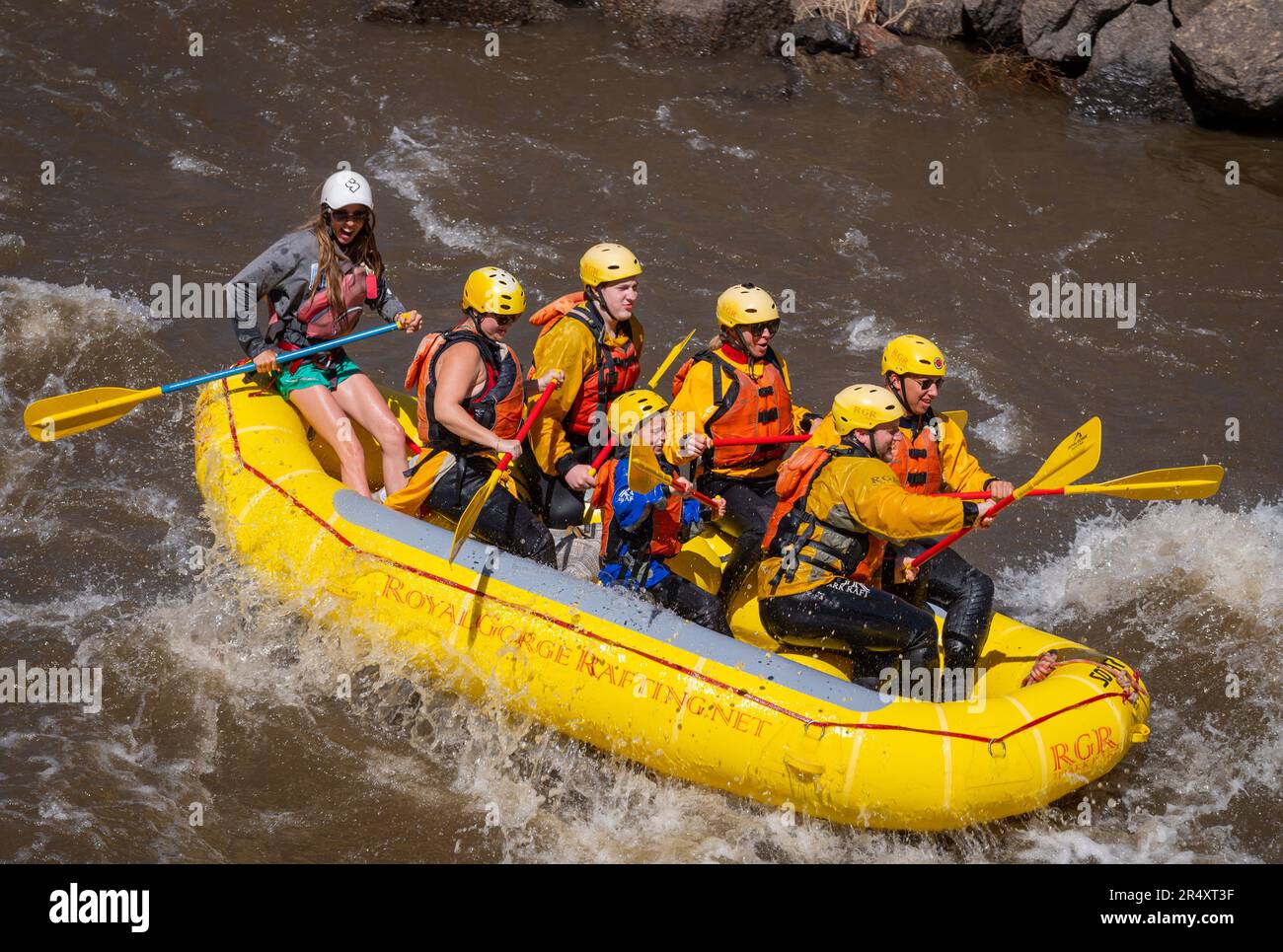 Gruppo di persone Rafting il fiume Arkansas in Colorado Foto Stock