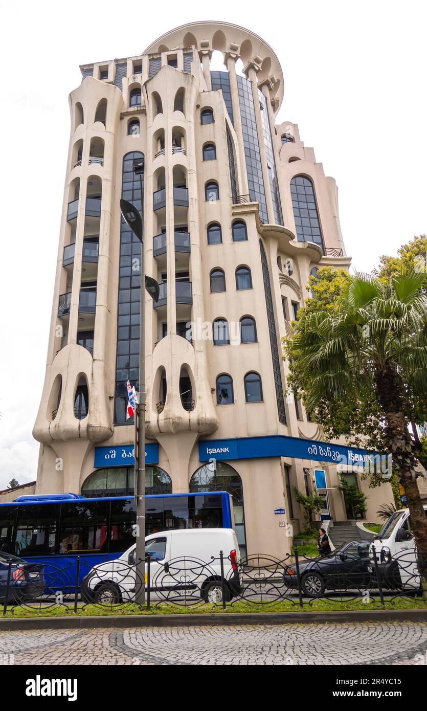 Art Nouveau, arte moderna, architettura futurista edificio residenziale in via Rustaveli Batumi Georgia Foto Stock