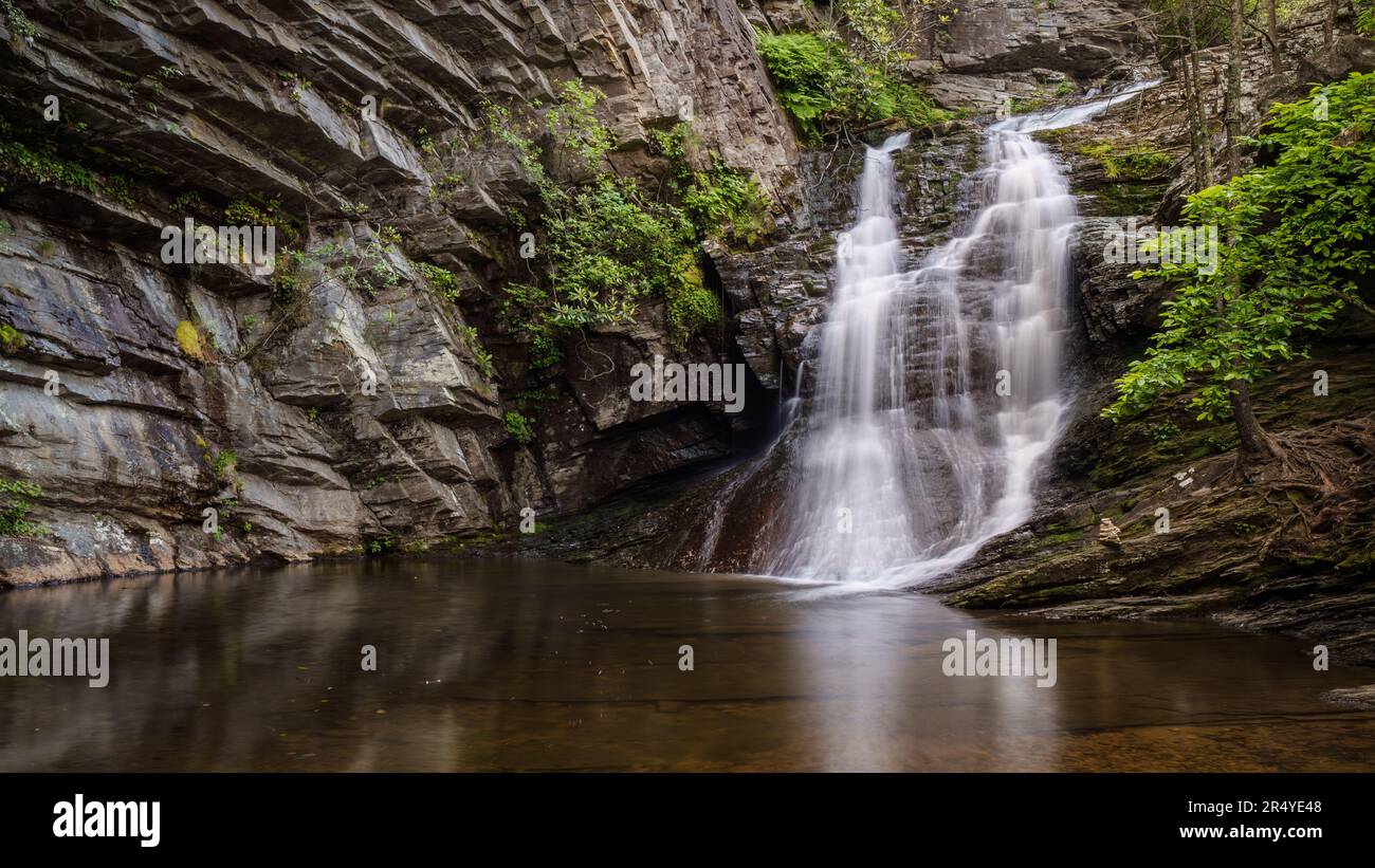 Lower Cascades, parte dell'Hanging Rock state Park Foto Stock