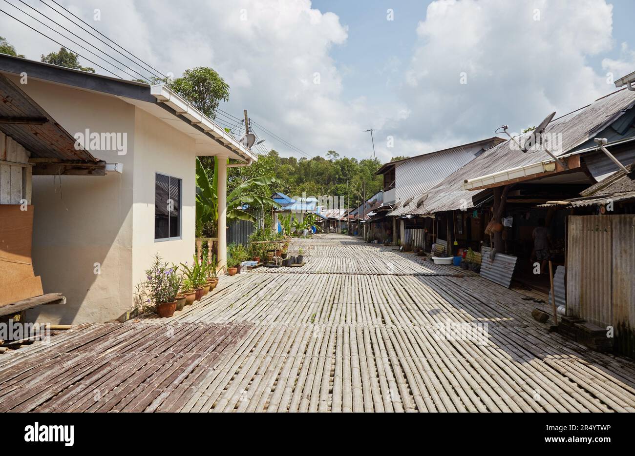 La tradizionale casa di Annah Rais fuori Kuching, provincia di Sarawak, Malesia sull'isola Borneo Foto Stock