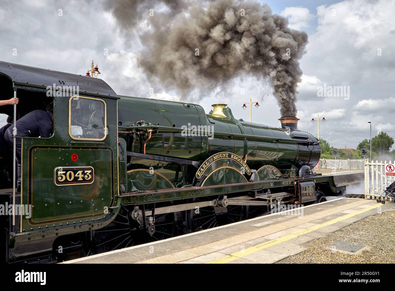 Treno a vapore UK, conte di Edgcumbe, treno GWR, Shakespeare Express, Stratford upon Avon, Warwickshire, Inghilterra, Regno Unito Foto Stock