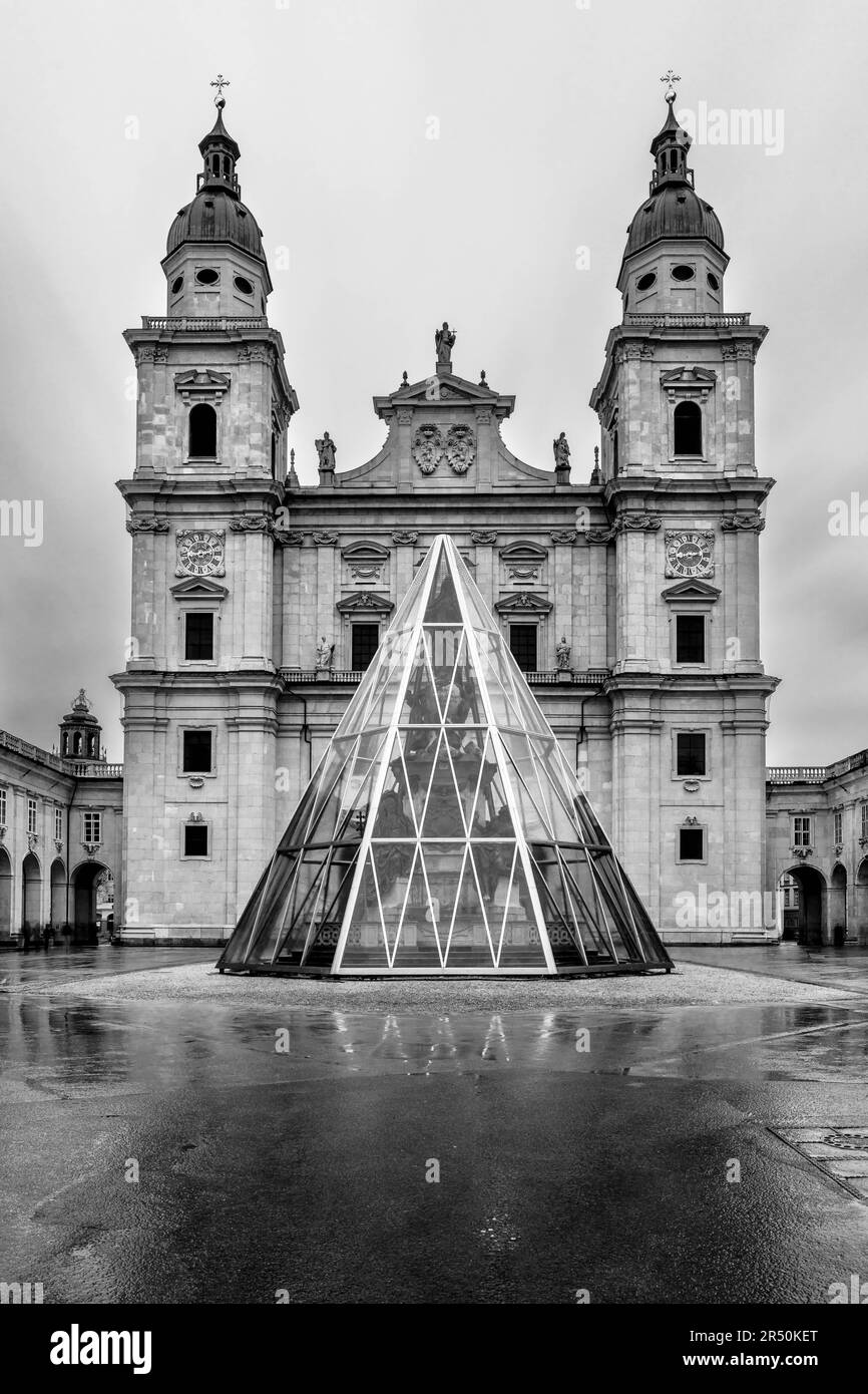 Cattedrale di Salisburgo in B&W. Foto Stock