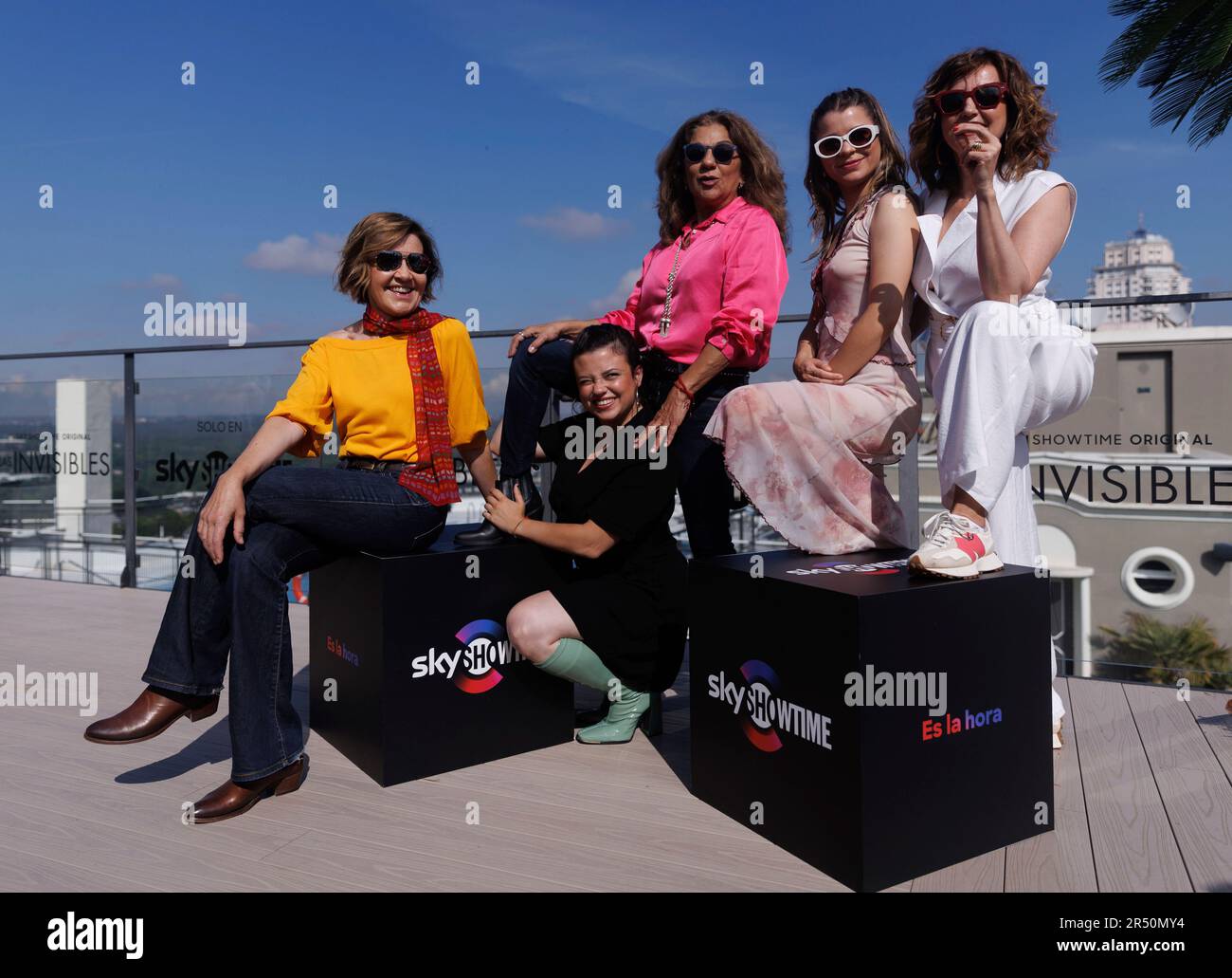 (L-R) Actresses María Pujalte and Paula del Río, singer and actress, Lolita, and actresses Paula Mira and Yaël Belicha, pose during the photocall for the new SkyShowtime series 'Las Invisibles', at the Hotel Emperador, May 31, 2023, in Madrid (Spain). The Spanish-produced series was created by Hector Lozano and produced by Morena Films and Paramount. 'Las Invisibles' revolves around a group of chambermaids who clean the rooms of a luxury hotel in the Mediterranean while trying to restructure their own lives. The series airs one episode each week on the SkyShowtime platform starting June 5. 31  Foto Stock