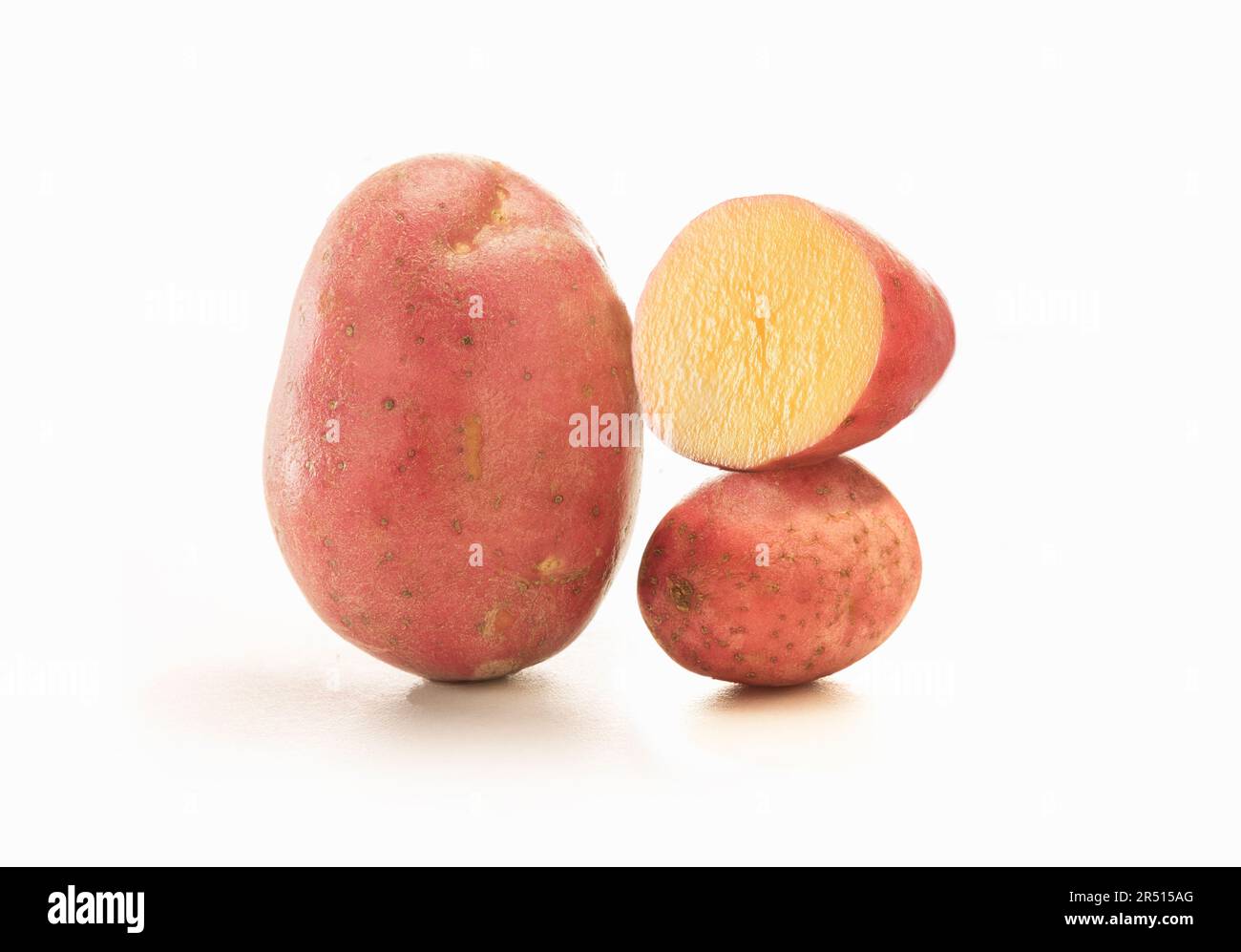 Potatoe rosso e due metà Foto Stock
