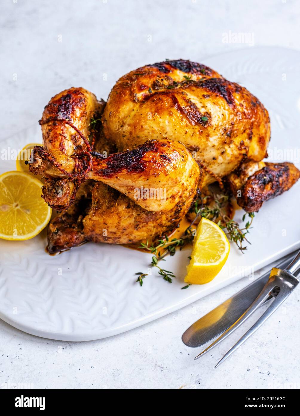 Pollo arrosto dalla friggitrice ad aria calda Foto Stock