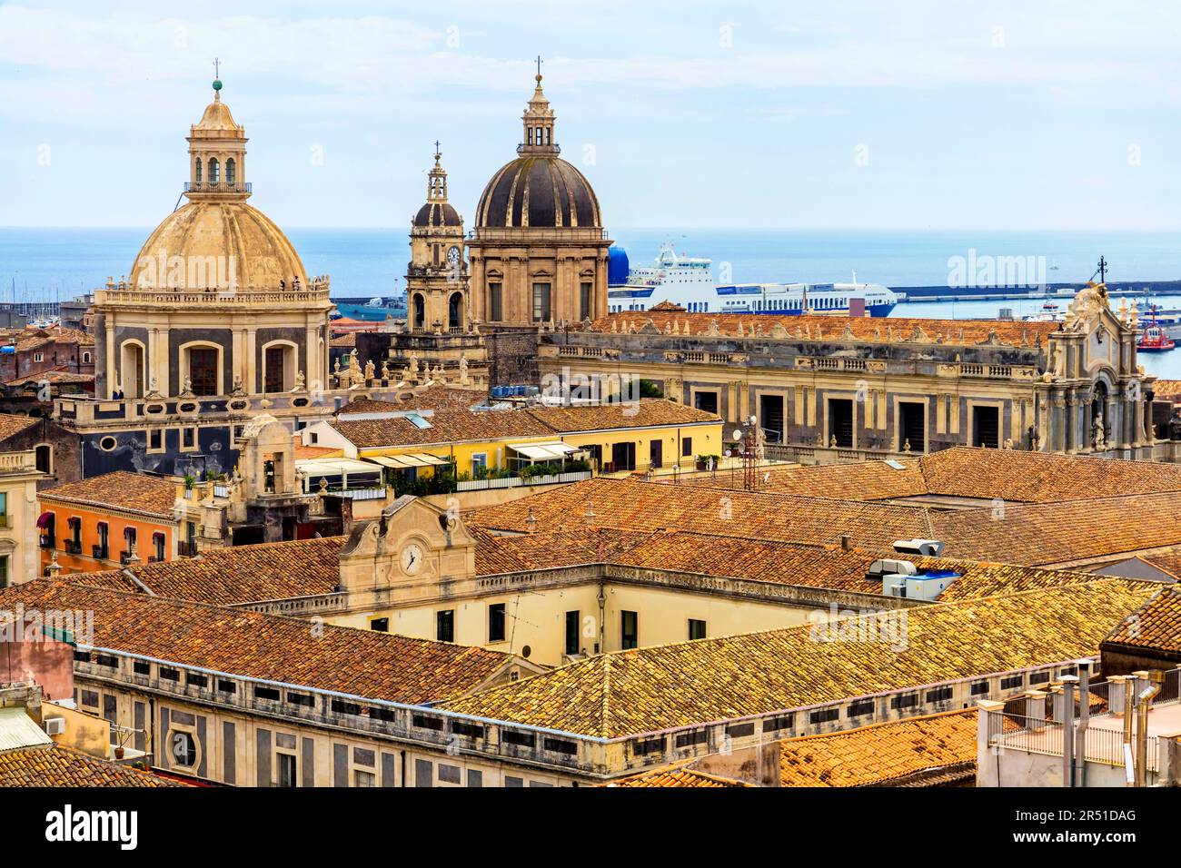 Vista sopraelevata mozzafiato di Catania, Sicilia, Italia. Foto Stock