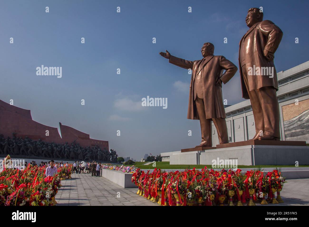 Celebrazione nazionale al Mansu Hill Grand Monument a pyongyang, Corea del Nord Foto Stock