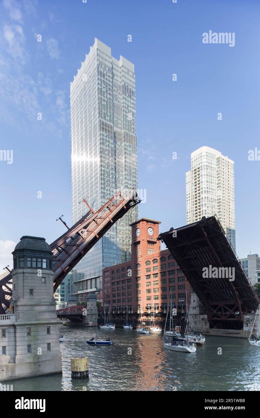 USA, Illinois, Chicago, Clark Street Bridge (aperto). Foto Stock