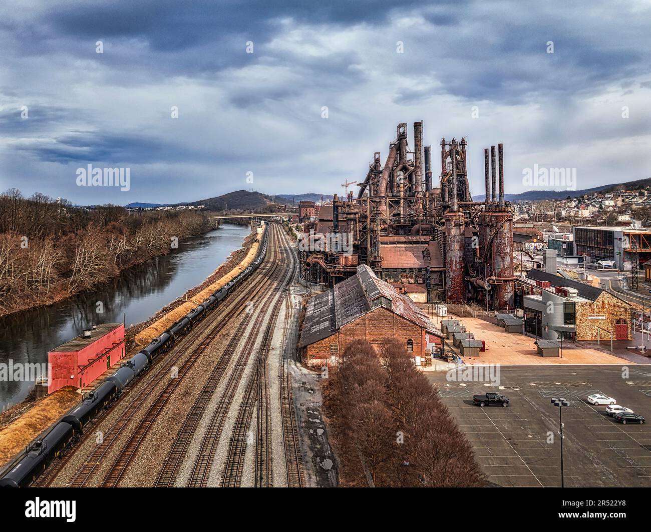 Bethlehem Steel PA Aerial II - Vista superiore della struttura e dei dintorni iconici e histerici. Le sue radici risalgono ad una società di produzione di ferro organizzata Foto Stock