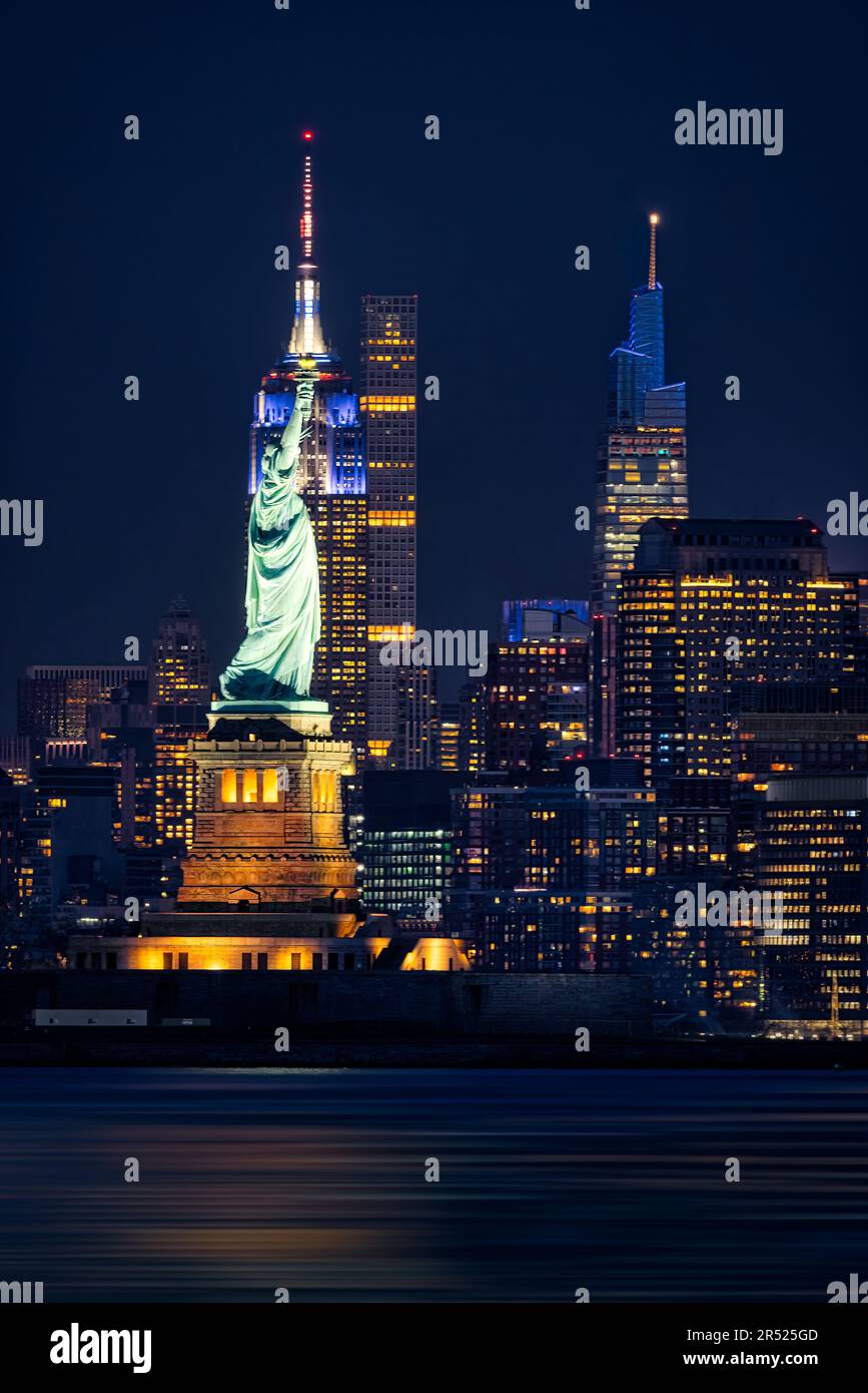 Icone classiche di New York - Visualizza alcune delle classiche strutture iconiche di New York. In questa immagine si vedono uno Vanderbilt, la fila del Biliardo e la Statua Foto Stock