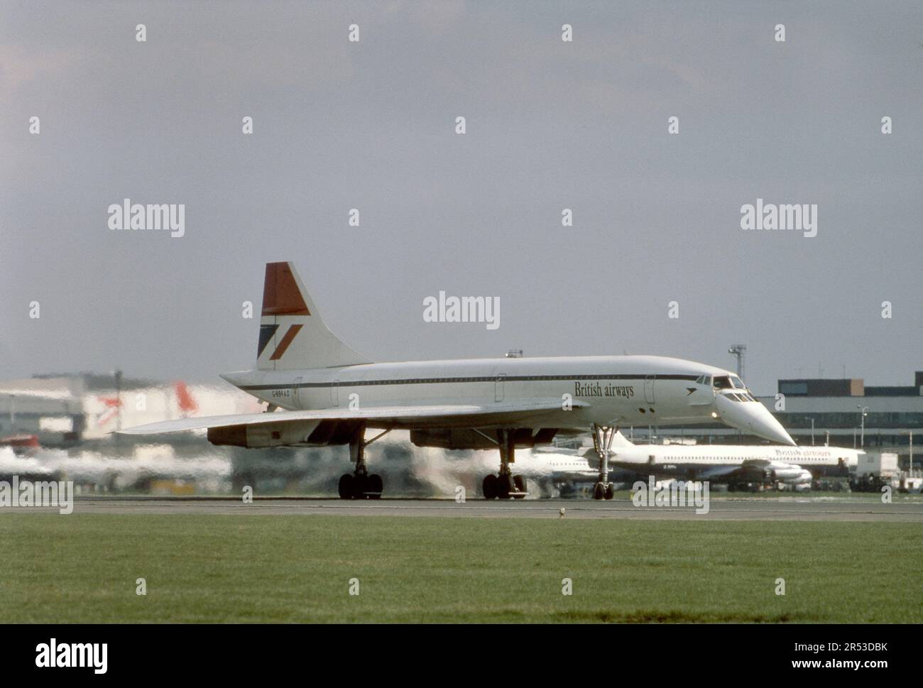 G-N94AD British Airways Concorde 210 arrivo con BA016 sulla pista 28R a Londra Heathrow Foto Stock