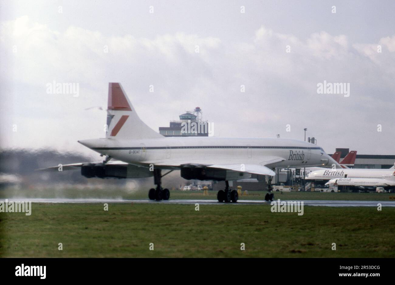 G-BOAC British Airways Concorde 204 visto nella livrea 'British' su un decollo 28R a Londra Heathrow Foto Stock