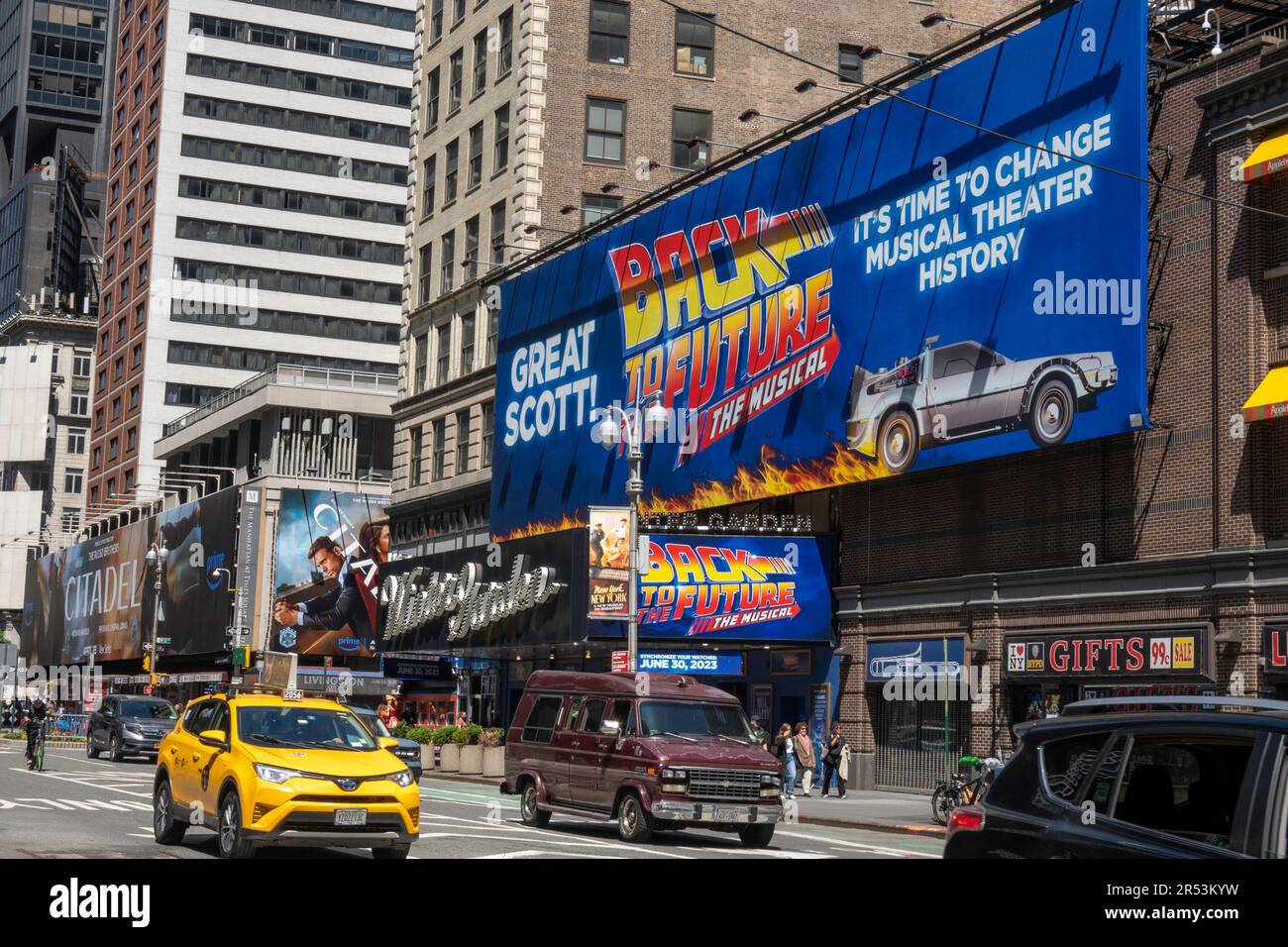 'Ritorno al futuro' Marquee al Winter Garden Theatre di Broadway, New York City, USA 2023 Foto Stock