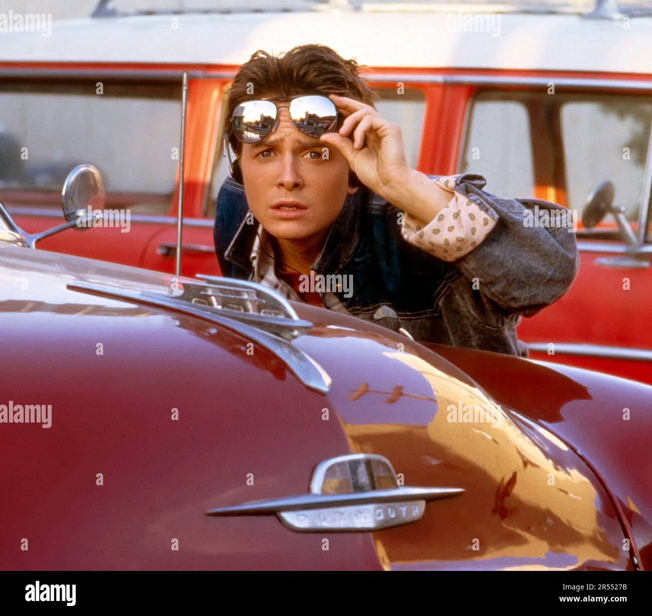 MICHAEL J. Fox in Ritorno al futuro (1985), diretto da Robert Zemeckis. Credito: AMBLIN/UNIVERSAL / Album Foto Stock