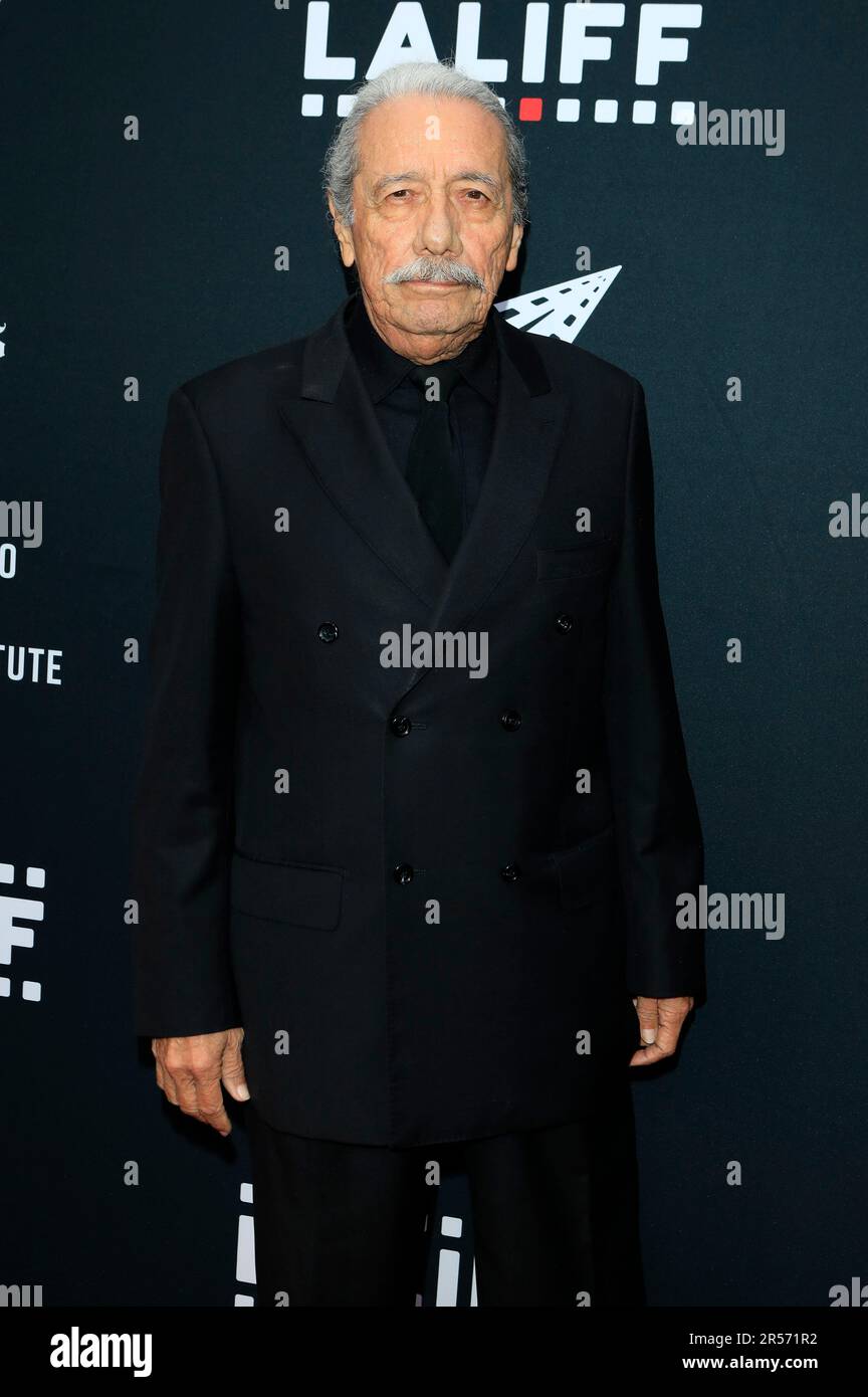 Edward James Olmos bei der Eröffnung des 22. Los Angeles Latino International Film Festival 2023 mit der Premiere des Kinofilms 'Flamin Hot' im TCL Chinese Theatre IMAX. Los Angeles, 31.05.2023 Foto Stock