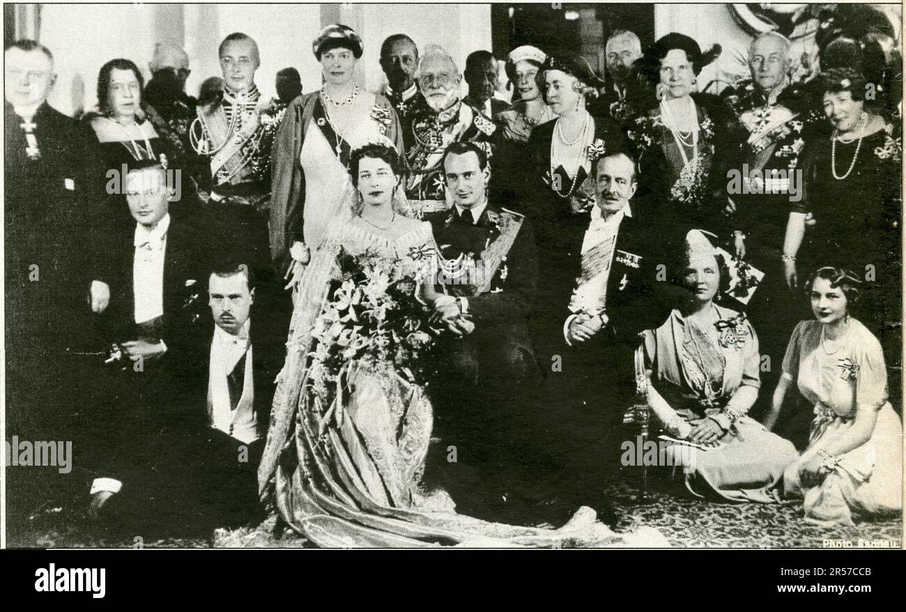 Le 2 mai 1938 , mariage du Prince Louis-Ferdinand avec la grande duchesse Kira de Russie,fille du Grand-duc Cyrille.Vieil empereur Guillaume II,debou Foto Stock