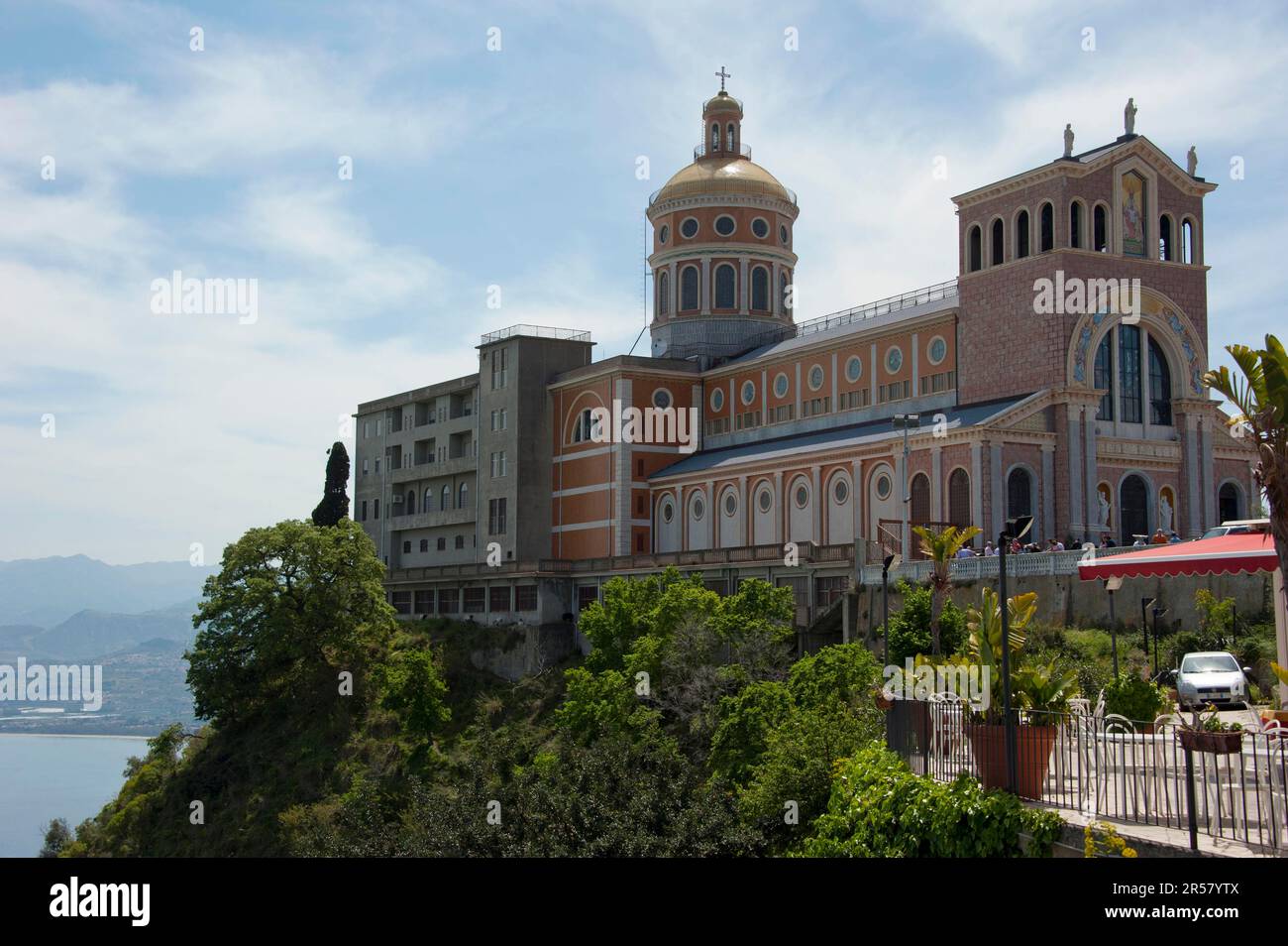 Chiesa, Santuario della Madonna Nera, destinazione del pellegrinaggio