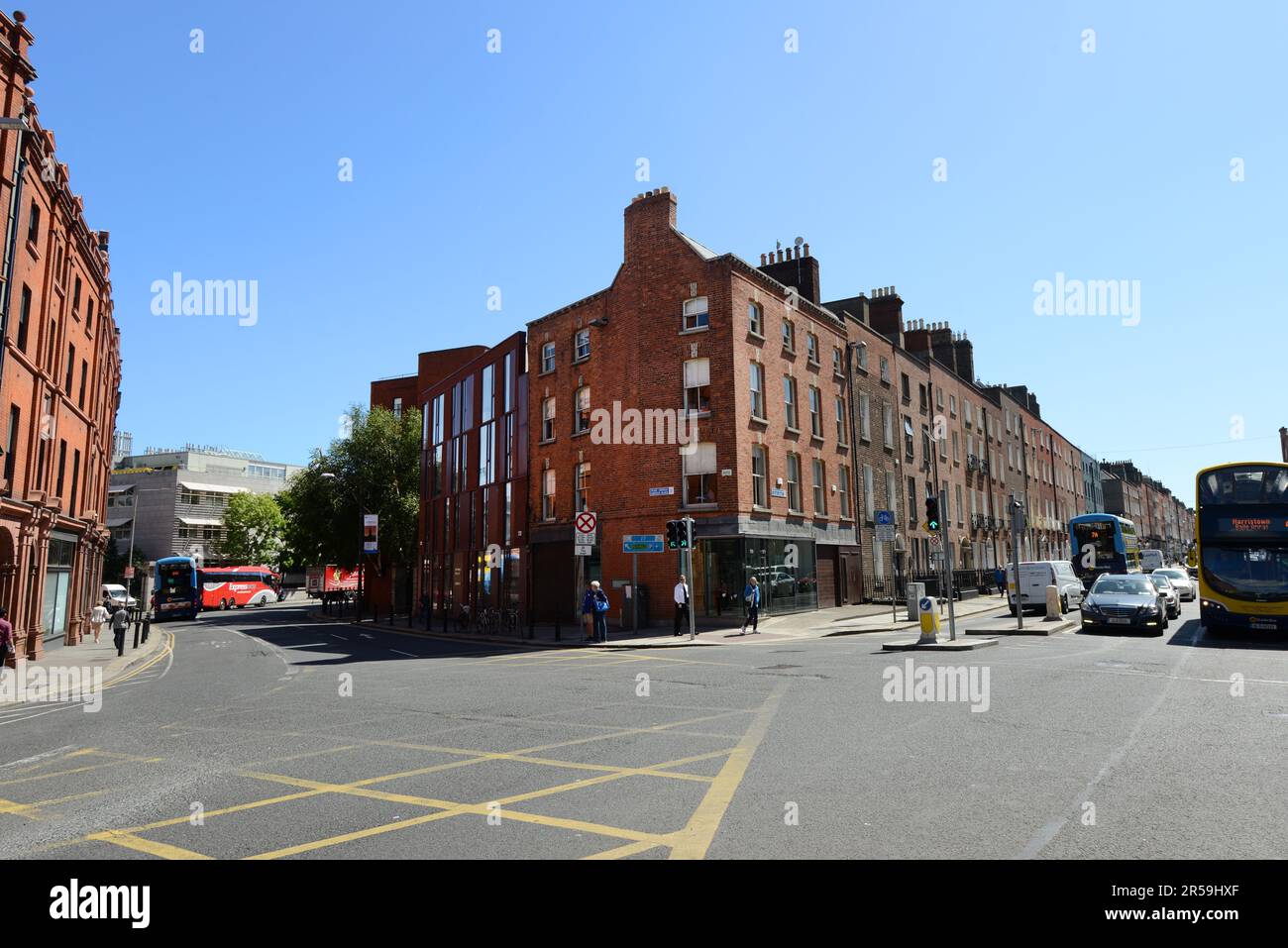 Vecchi edifici in mattoni rossi a Lincoln Pl, Dublino, Irlanda. Foto Stock