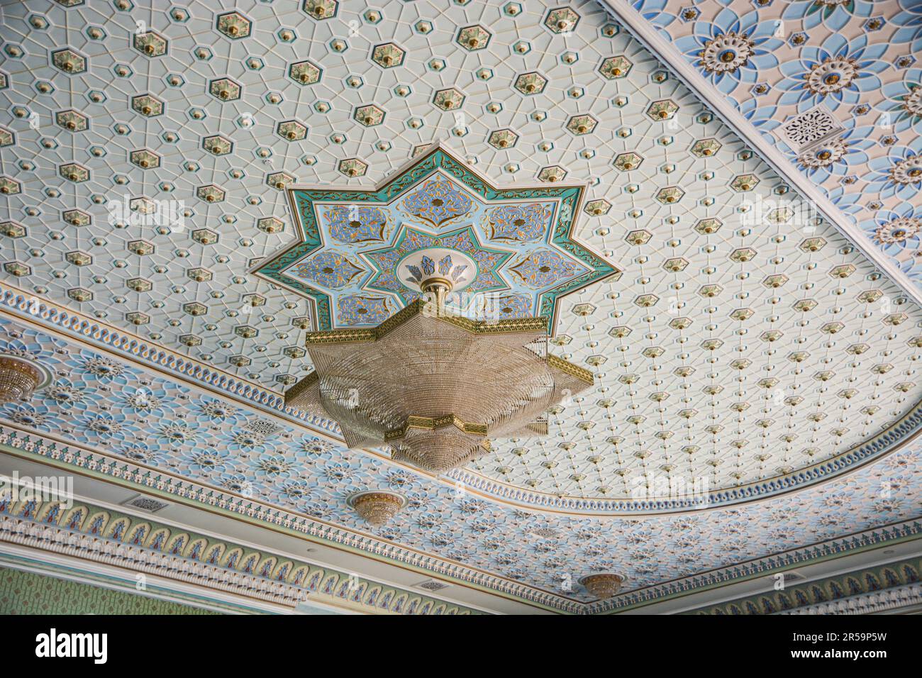 Hazrati imam comlex. Vista ravvicinata della madrasa. Islam edificio in Tashkent, Uzbekistan. Foto Stock