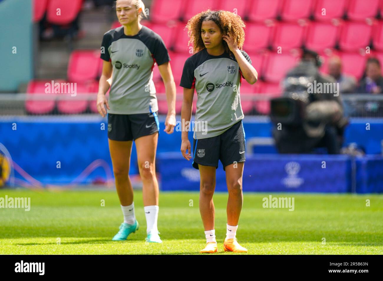 Eindhoven, Paesi Bassi. 02nd giugno, 2023. EINDHOVEN, PAESI BASSI - 2 GIUGNO: Vicky Lopez del FC Barcelona durante una sessione di allenamento del FC Barcelona prima della partita finale della UEFA Women's Champions League tra il FC Barcelona e VfL Wolfsburg allo stadio PSV il 2 giugno 2023 a Eindhoven, Paesi Bassi (Foto di Joris Verwijst/Orange Pictures) Credit: Orange Pics BV/Alamy Live News Foto Stock