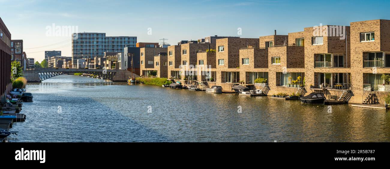 Panorama di IJburg, un moderno quartiere residenziale ad Amsterdam, nei Paesi Bassi Foto Stock