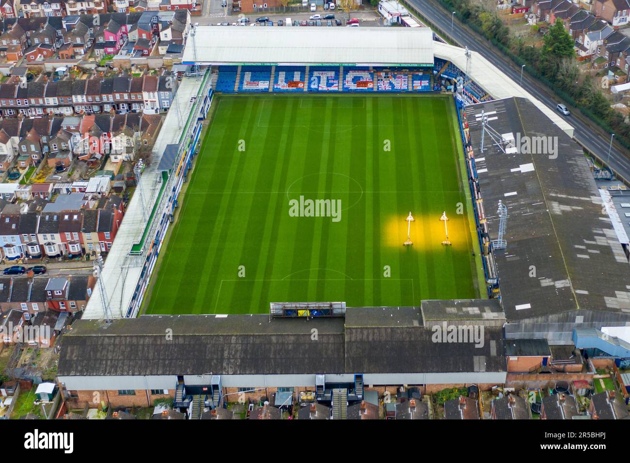 Luton, Regno Unito. 29th maggio, 2023. Vista aerea del Kenilworth Road Stadium, che ora ospiterà il calcio della Premier League dopo la promozione del Luton Town Football Club attraverso la partita di campionato Play-off. Immagine scattata a Kenilworth Road, Luton, Bedfordshire, Inghilterra il 20 novembre 2020. Foto di David Horn. Credit: Prime Media Images/Alamy Live News Foto Stock