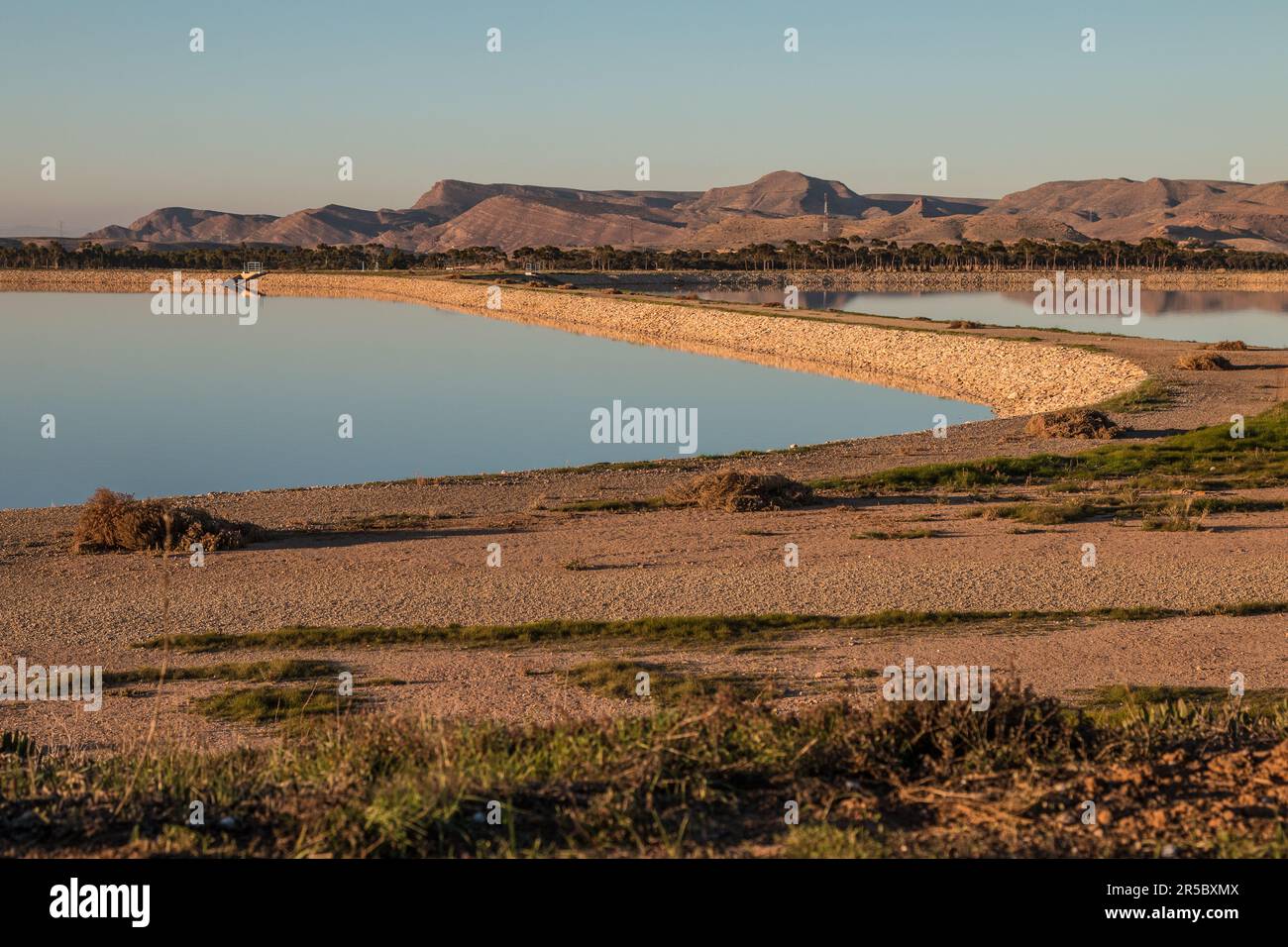 Impianto di trattamento delle acque reflue di Taourirt, Marocco: Vista del bacino Foto Stock