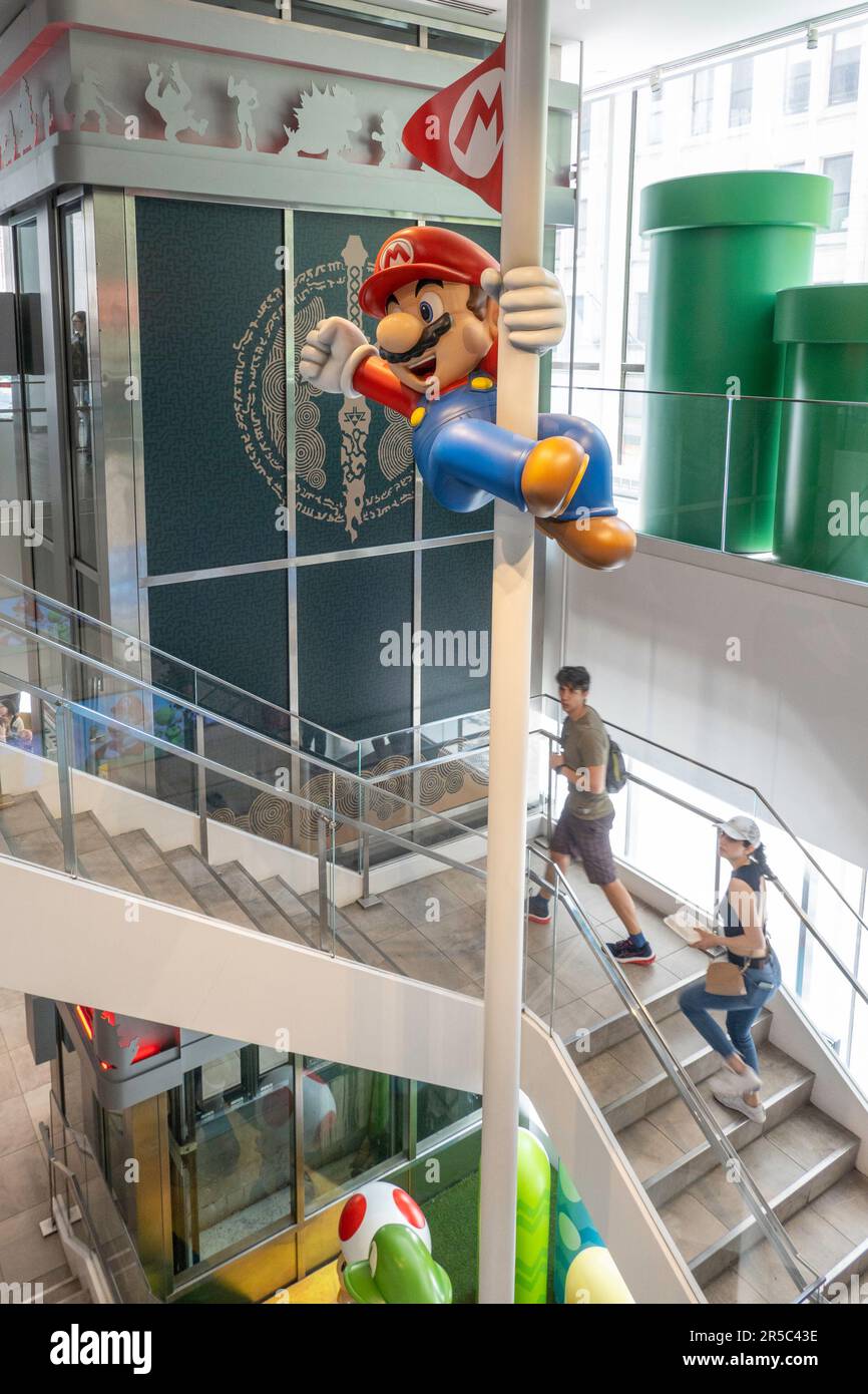 Il negozio Nintendo si trova al 10 Rockefeller Center nel centro di Manhattan, 2023, New York City, Stati Uniti Foto Stock