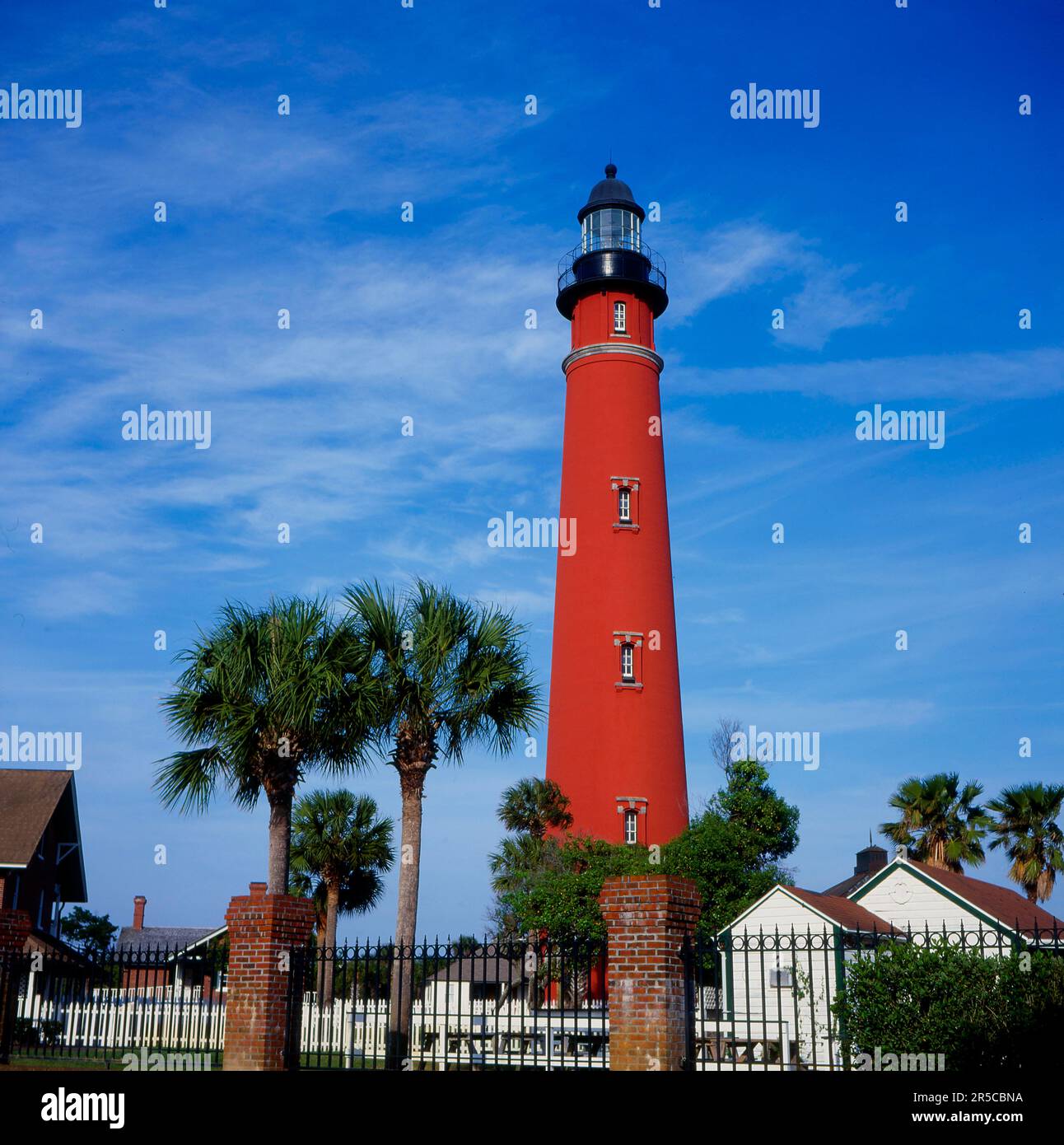 Faro, Ponce de Leon Inlet Lighthouse (1887), USA, Florida, a sud di Daytona Beach, Ponce de Leon, Ponce de Leon Inlet Lighthouse, Ponce Inlet Foto Stock