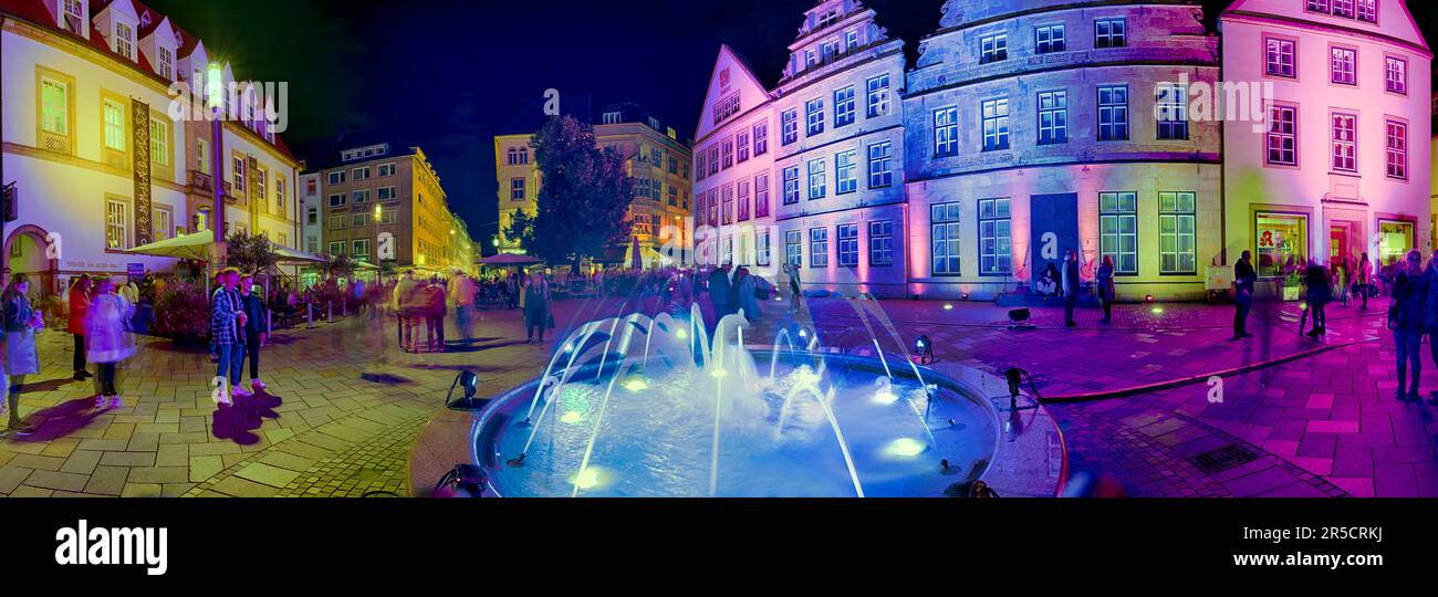 Festival delle luci Bielefeld Alter Markt Panorama illuminato Bielefeld Germania Foto Stock