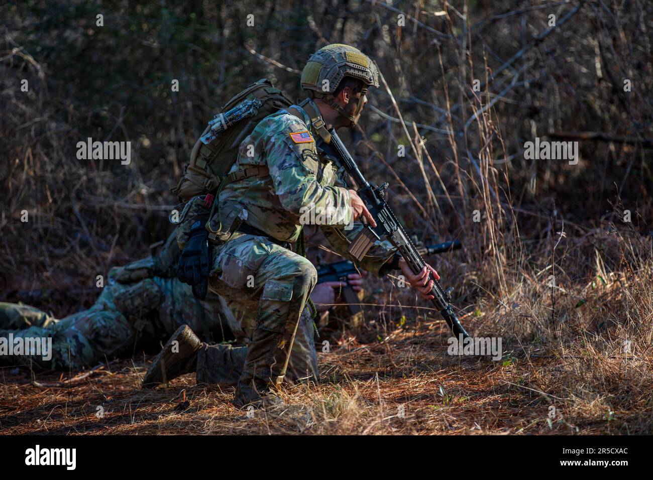 I soldati che partecipano alla corsia TCCC durante la competizione di miglior medico dell'esercito a Fort Polk, Laos. Dal 22 al 26 gennaio 2023. Foto Stock