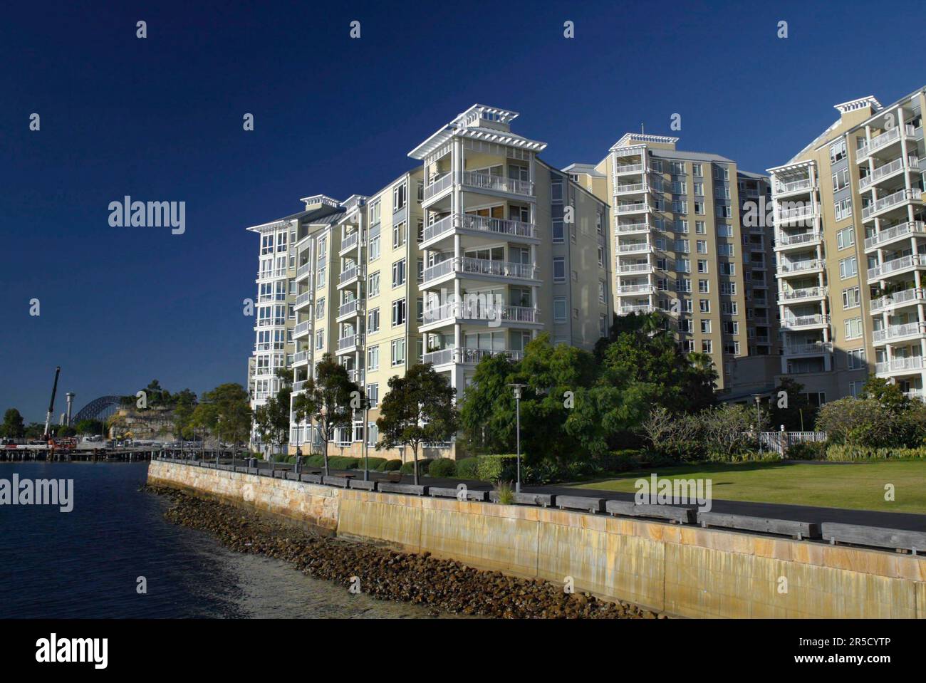 Il nuovo sobborgo di Jackson's Landing a Pyrmont, Sydney, NSW, Australia. Il quartiere residenziale è situato vicino al ponte Anzac, Johnston's Bay e Glebe Island. Foto Stock