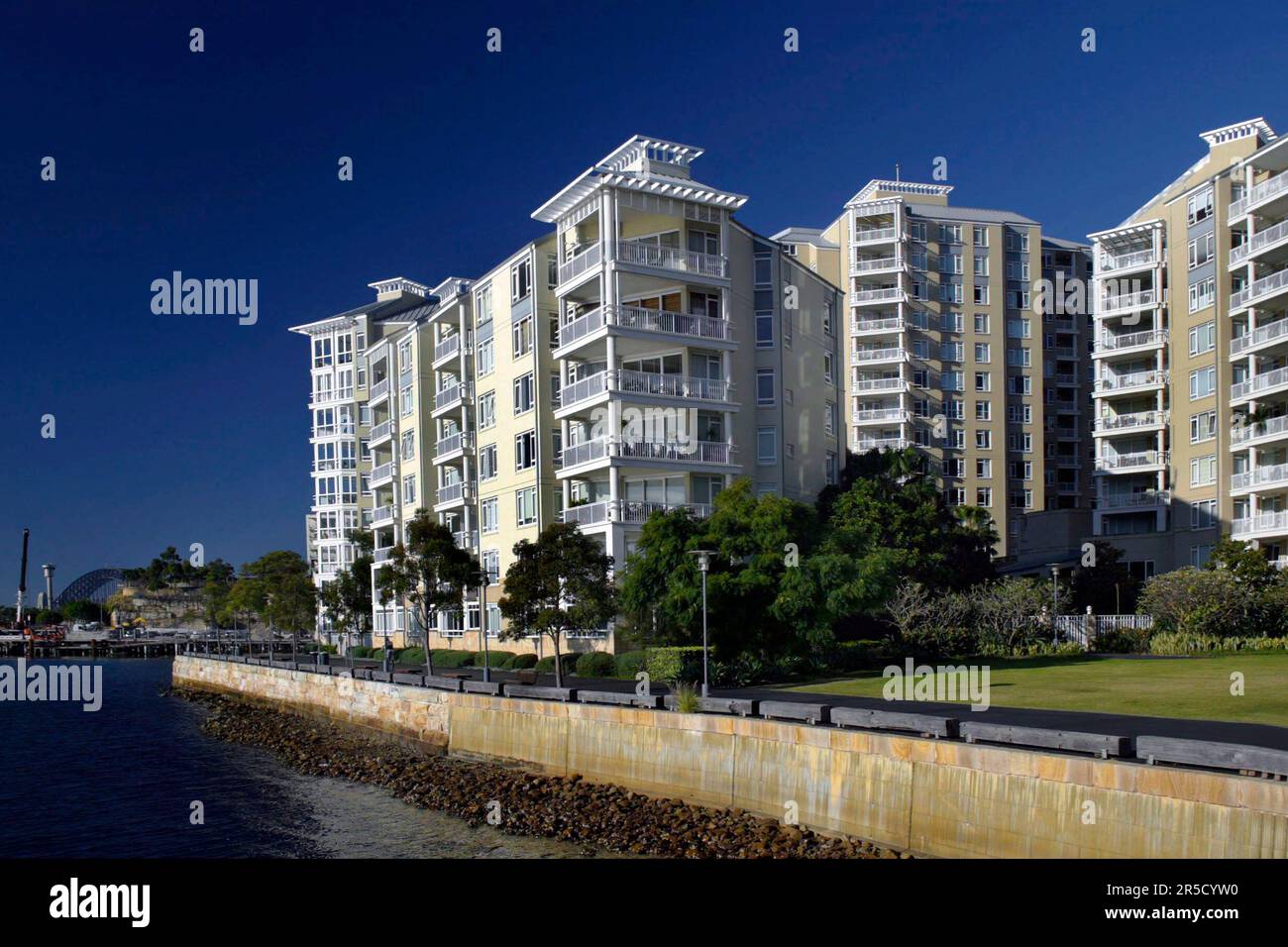 Il nuovo sobborgo di Jackson's Landing a Pyrmont, Sydney, NSW, Australia. Il quartiere residenziale è situato vicino al ponte Anzac, Johnston's Bay e Glebe Island. Foto Stock