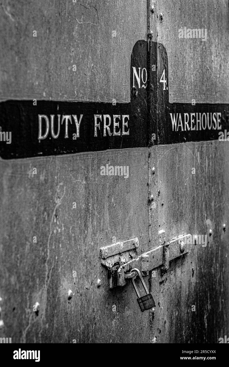 Warehous alla distilleria di whisky Strathisla a Keith, Scozia, Regno Unito Foto Stock