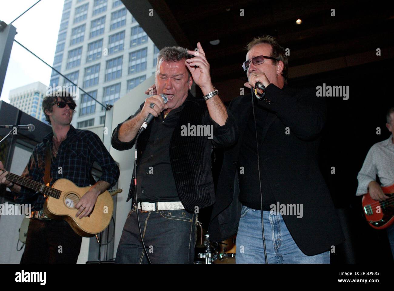 Jimmy Barnes, uno dei cantanti rock più popolari e di successo dell'Australia e un ex patriato scozzese, ospita il lancio del suo nuovo libro, parte della serie "icone della musica australiana", all'Hilton Hotel. Sydney, Australia. 07.05.08. Foto Stock