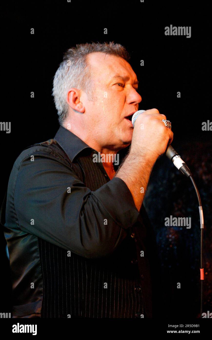 Jimmy Barnes Jimmy Barnes, uno dei cantanti rock più popolari e di successo dell'Australia e un ex patriato scozzese, ospita il lancio del suo nuovo libro, parte della serie "icone della musica australiana", all'Hilton Hotel. Sydney, Australia. 07.05.08. Foto Stock